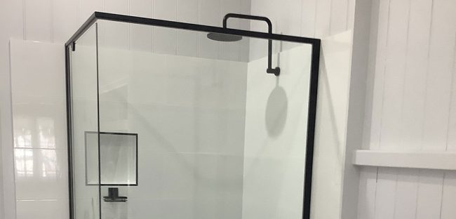 2020-04_ framed vs frameless shower screen framed vs frameless shower screen